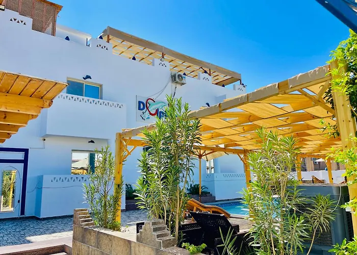 Dolphina Hotel & Restaurant